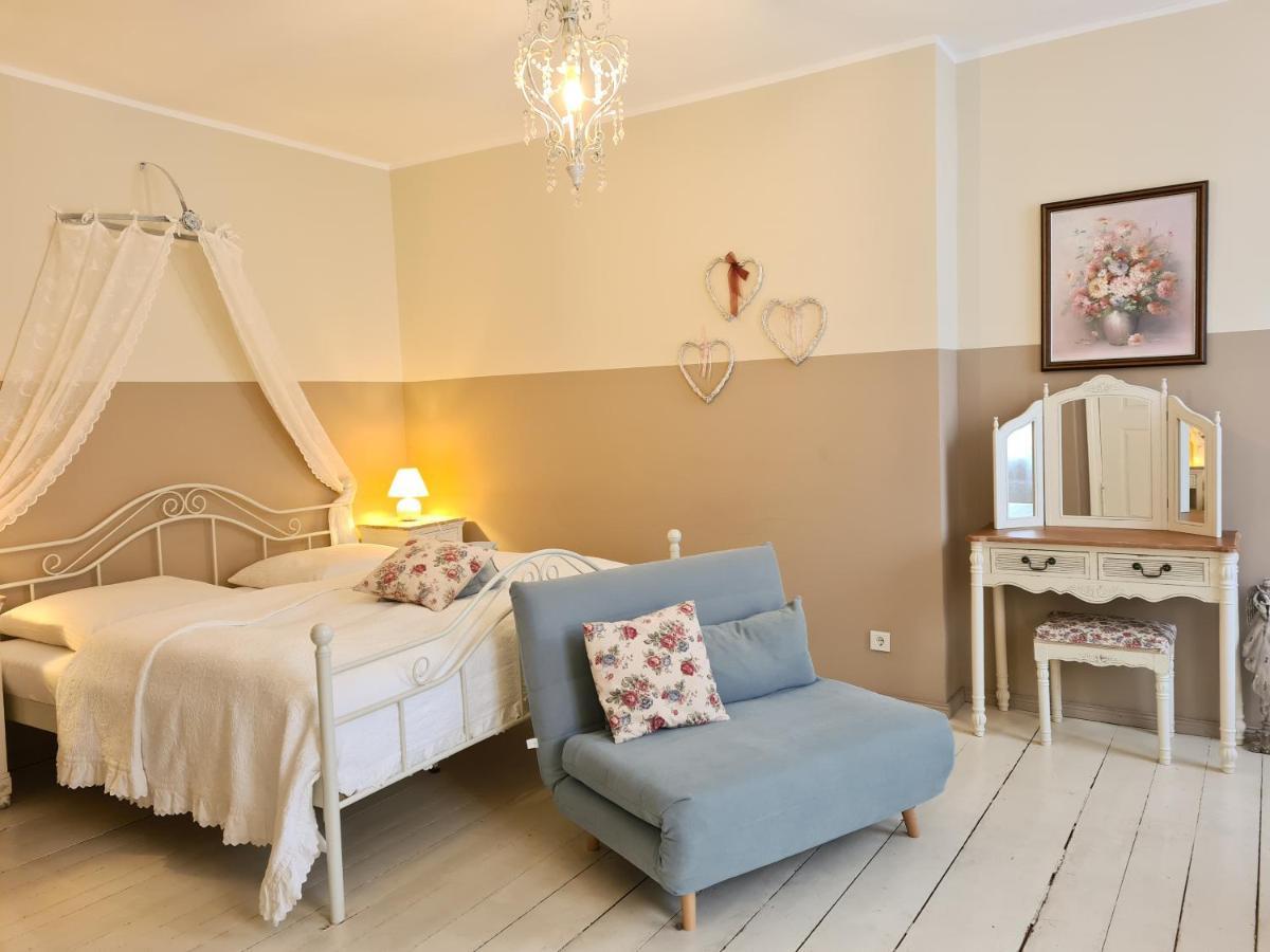 Alte Lebkuchenfabrik Bed & Breakfast Kremmen Exterior photo